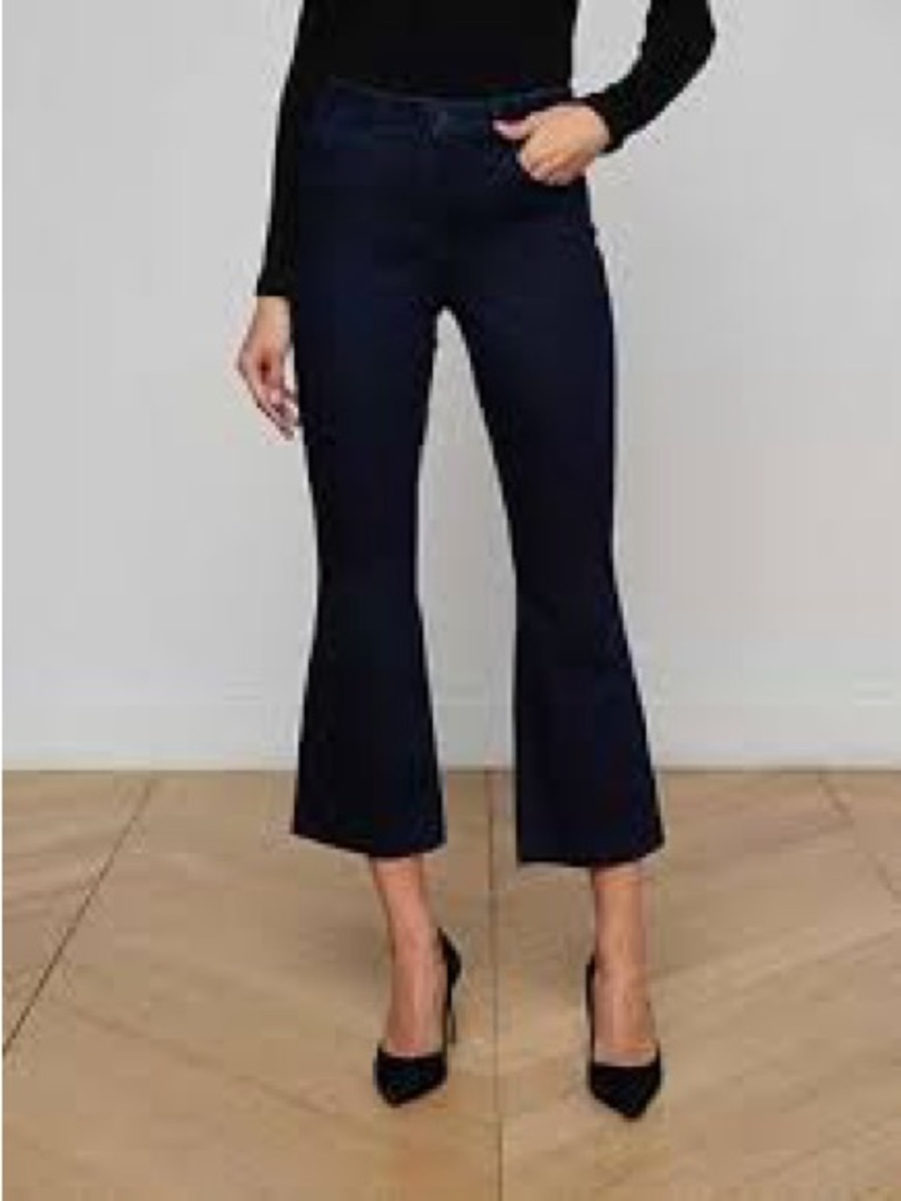L’AGENCE. Kendra Cropped Flare Jean. Black. Size 31.